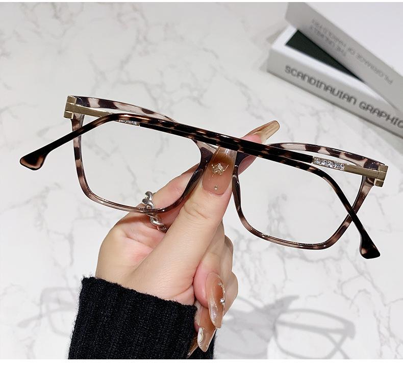 High-End Photochromic Blue Light Blocking Myopia Glasses