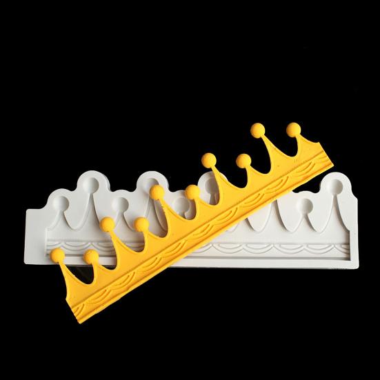 Temperature Resistant Candy Mold Reusable Lightweight Crown-shaped Chocolate Cake Silicone Mould