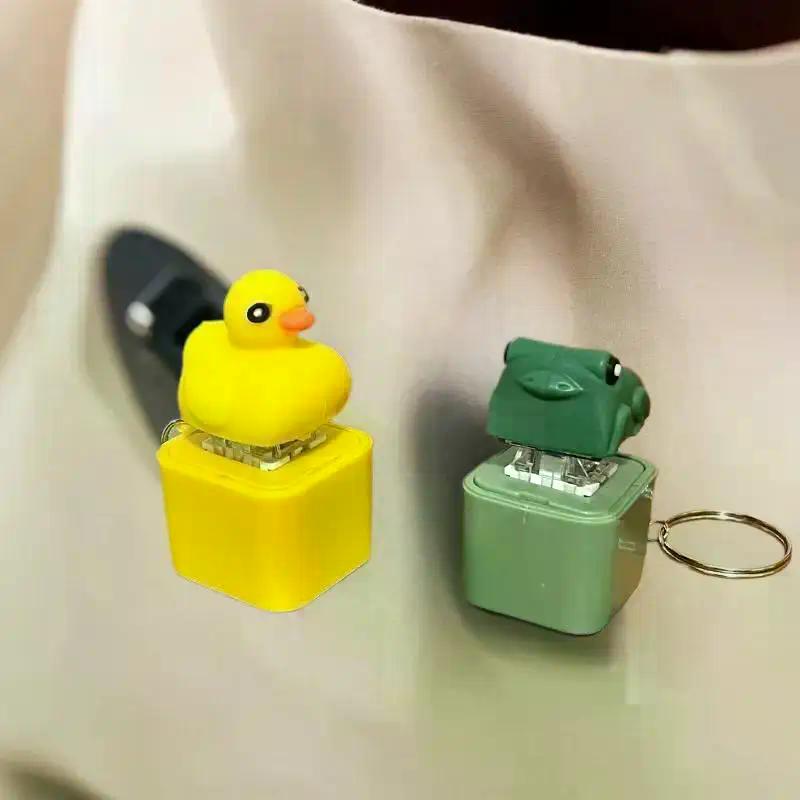 Lustiger Quakende Frosch Ente Schlüsselanhänger Wiederaufladbare Tastatur Fidget Klicker Sound Schlüsselanhänger Mit LED-Licht Zum Stressabbau