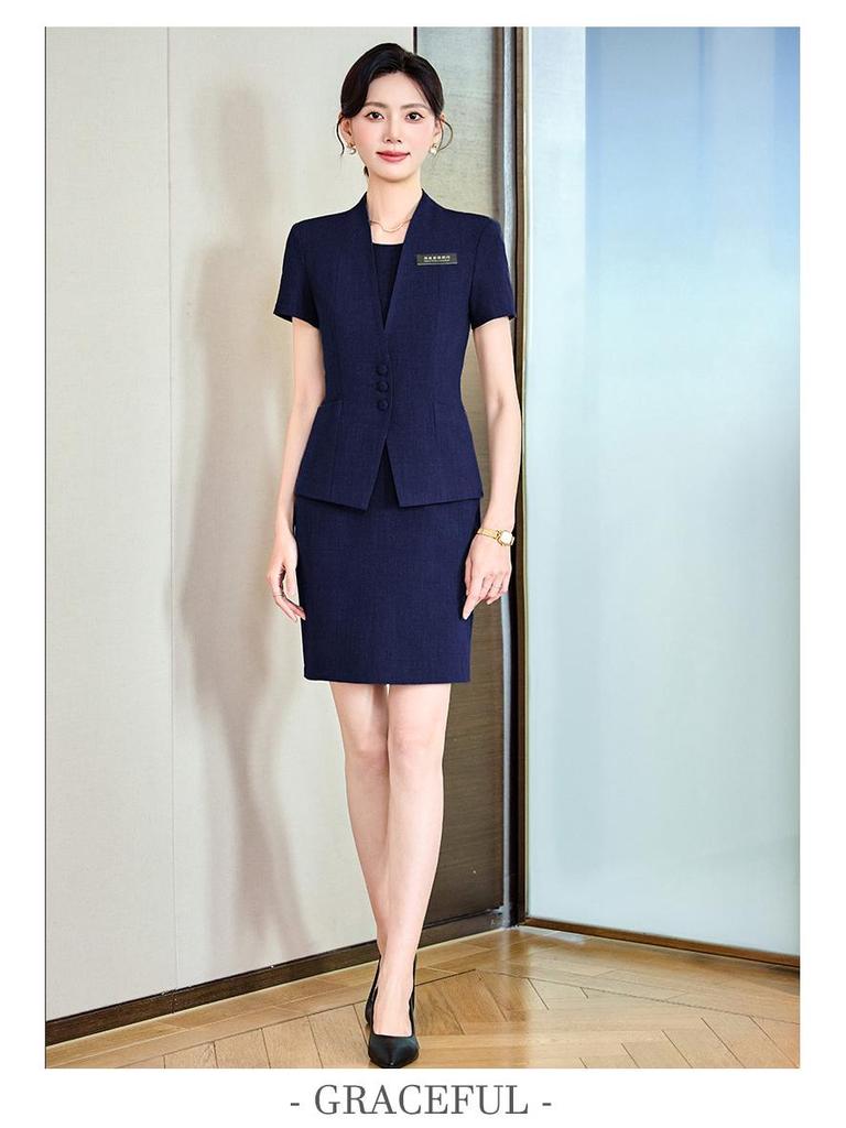Women's Gray Summer Suit Set: Short-Sleeved Professional Attire for Hotel Front Desk or Jewelry Store