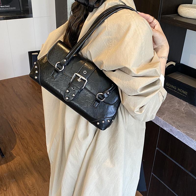 Shoulder Underarm Baguette Women's Bag Personalized Trend Women's Solid Color Fashionable Retro Locomotive Rivet Pin Buckle Decoration