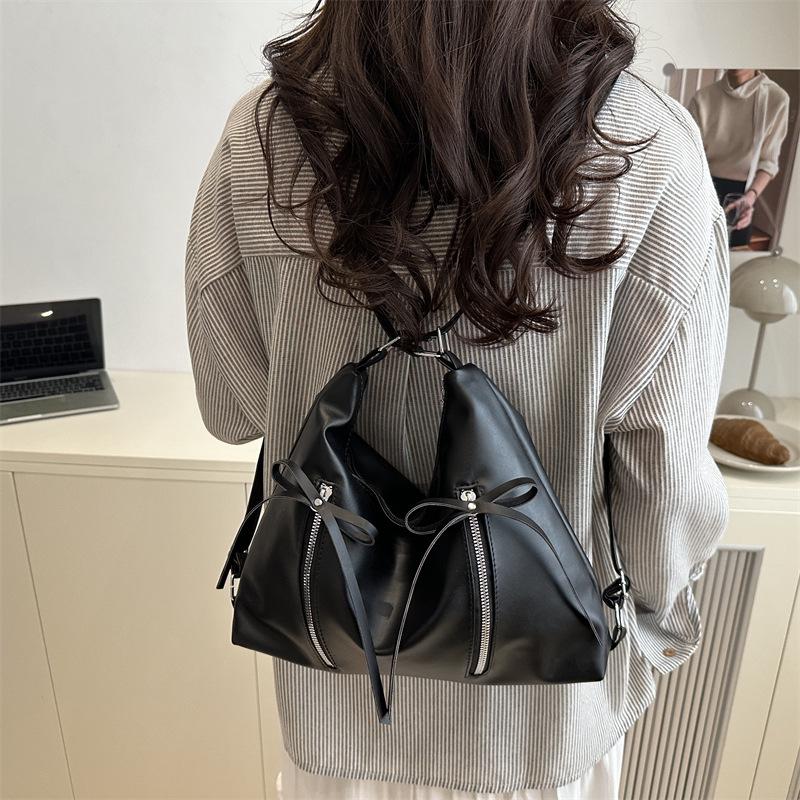 Korean Fashion Bow Tote: Spacious, Stylish & Versatile Ladies' Backpack for Spring 2025
