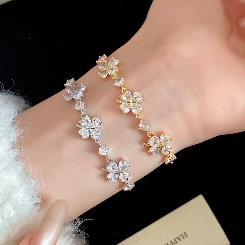 Elegant Gold-Plated Zircon Flower Bracelet: High-End, Versatile, Fashionable Jewelry