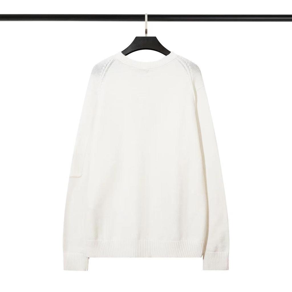 CP Lens Badge Knitwear: Versatile, Casual Loose Round Neck Sweater for Men - Autumn/Winter Edition