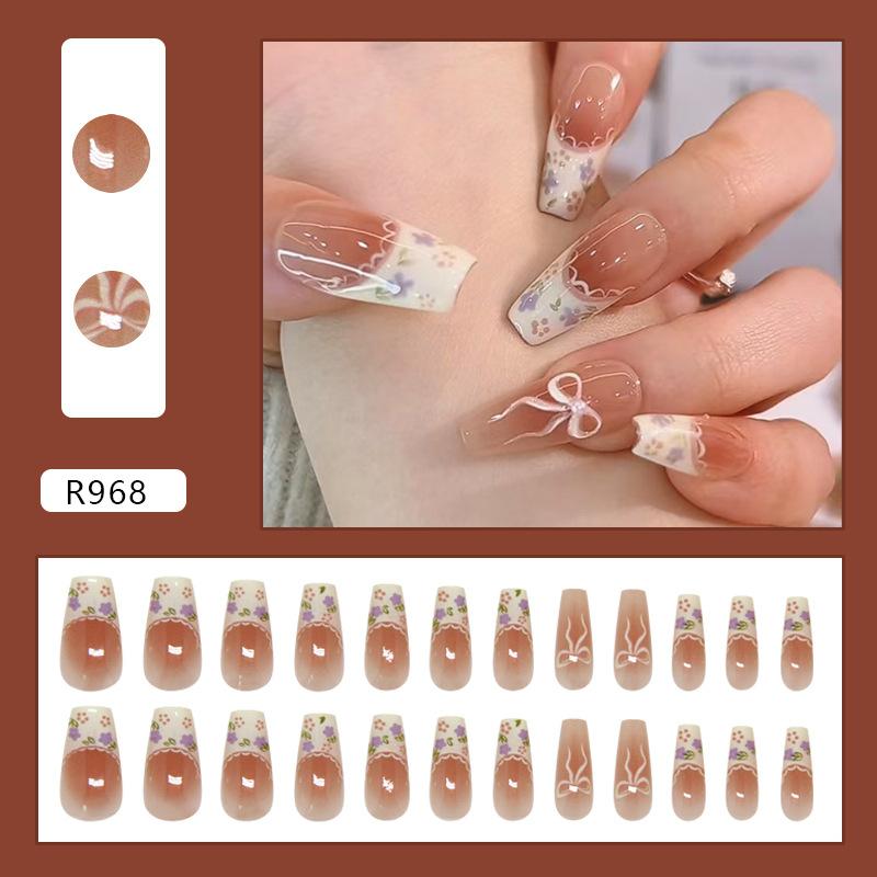 

Молочно-абрикосовый цветок с краем Французский бант Румяный таро Цветок Наклейка для дизайна ногтей Съемная носимая накладка на ноготь 24 штуки