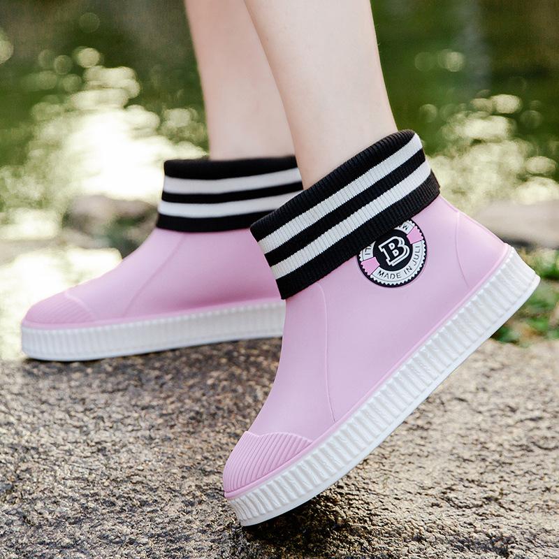 Rain shoes men's and women's short non-slip and waterproof fashion rain boots fleece thermal rubber shoes kitchen work short water shoes