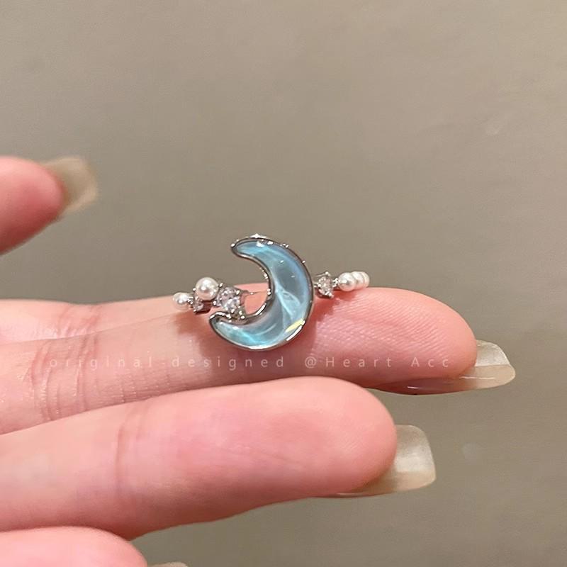 

Елегантне жіноче відкрите кільце Glacier Blue Moon and Star, що регулюється Model B срібний