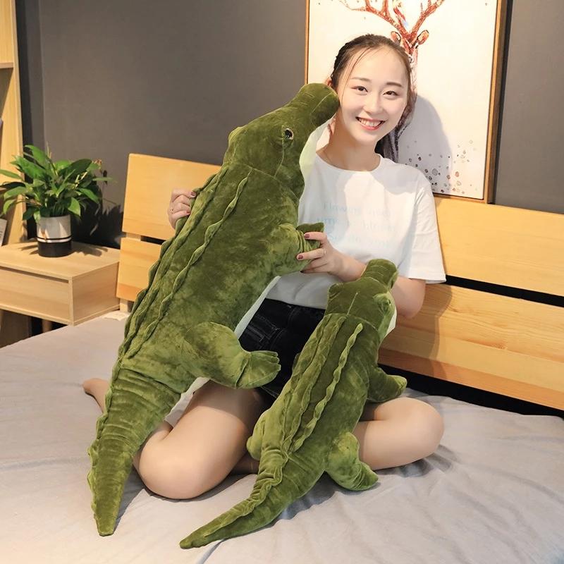Peluche Alligatore Realistico 90/120CM Giocattolo Coccodrillo di Simulazione Bambole Animali Ripieni Kawaii Cuscino Creativo per Bambini Regali di Natale