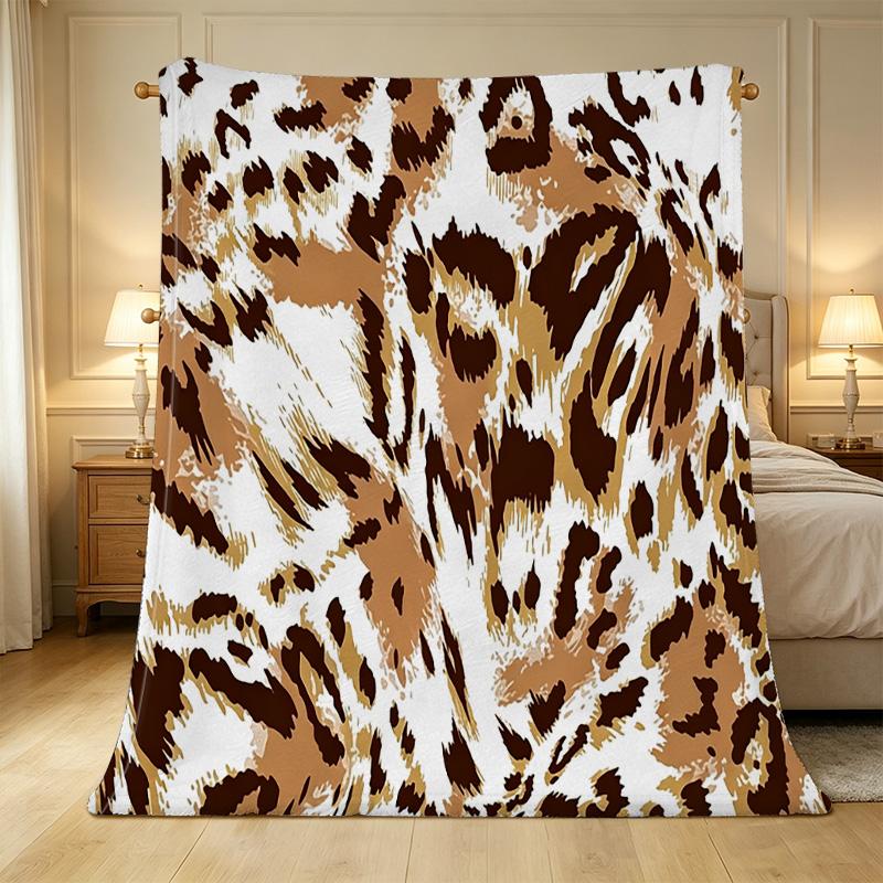 Lightweight Flannel Throw Blanket Leopard Print, Super Soft Skin-Friendly, Cozy Home Decor for Casual Use, Perfect for Halloween & Christmas