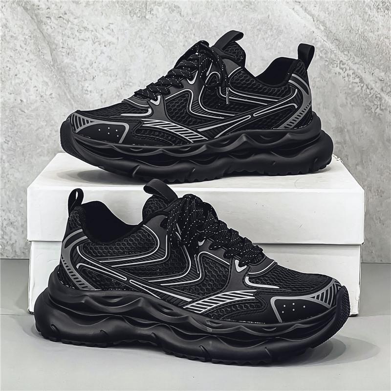 

Мужская обувь 2025 новая летняя дышащая повседневная универсальная спортивная трендовая обувь молодежная легкая трендовая платформа кроссовки для папы 42 чёрный