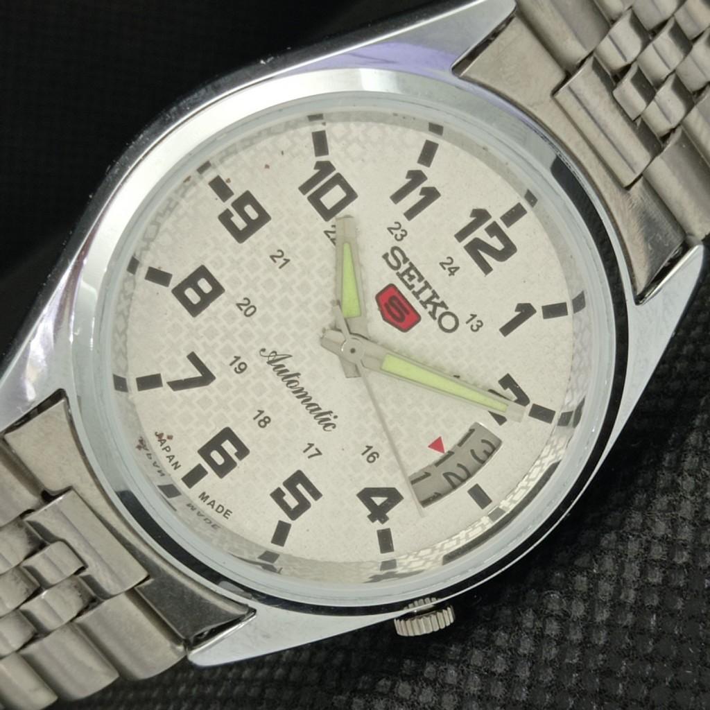 

REFURBISHED VINTAGE SEIKO 5 AUTO 7009A JAPAN MENS SILVER WATCH 598-a313024-9 SKU598-a313024