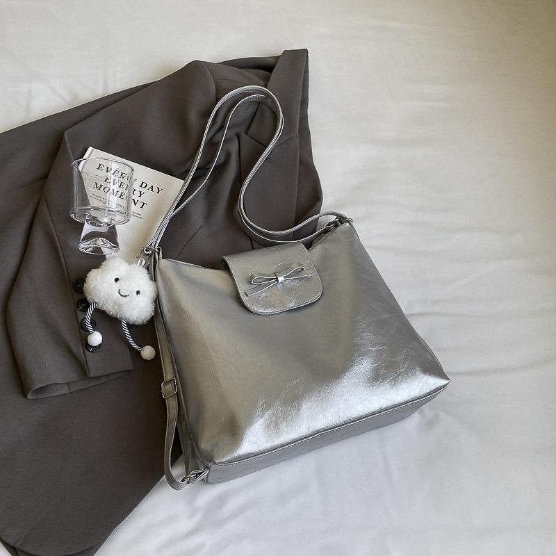 

Простая женская сумка лето новая мода простой женский рюкзак простой большая вместимость сумка через плечо