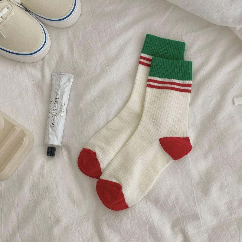 Frühlings- und Sommerkollektion: Patchwork Farbblock Gestreifte Plüschsocken, Baumwollsocken für Damen, Süße und Mädchenhafte Wadenhohe Socken, Schulstil
