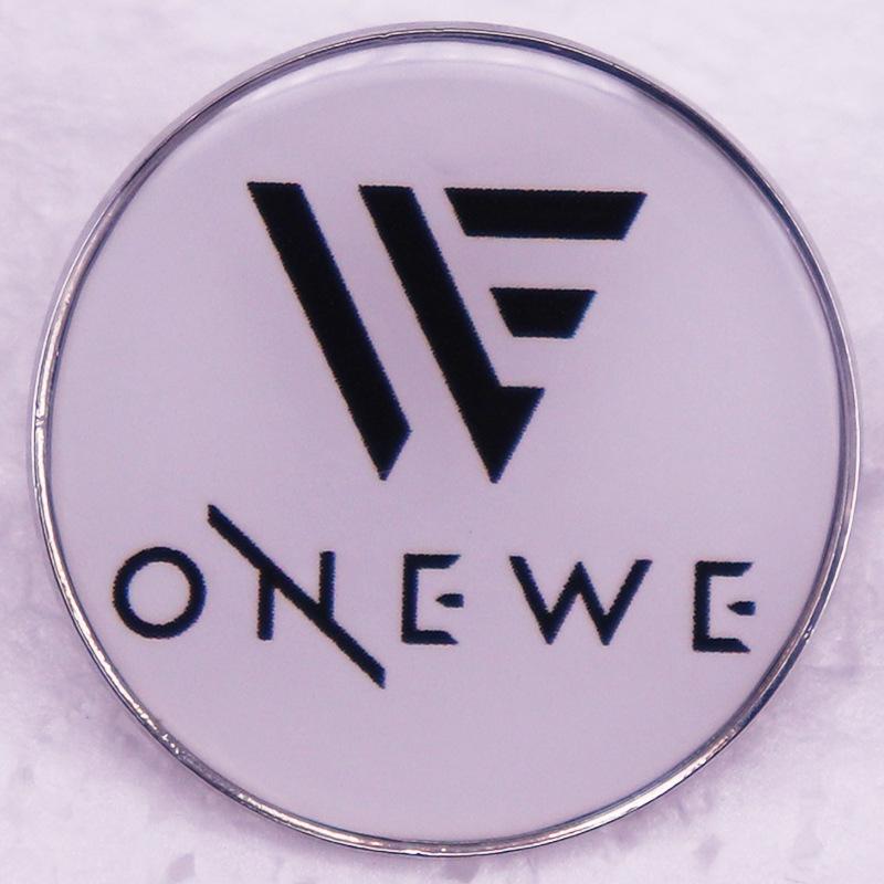 Значок-аксессуар K-Pop группы ONEWE