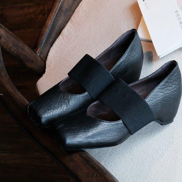 

Retro square head pig nose niche ballet shoes inner height increase word with shallow mouth small single shoes 40 чорний