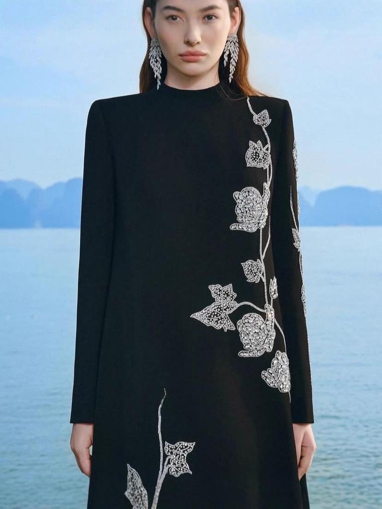 European-Style Rhinestone Beaded Slim Fit Evening Gown with Long Sleeves