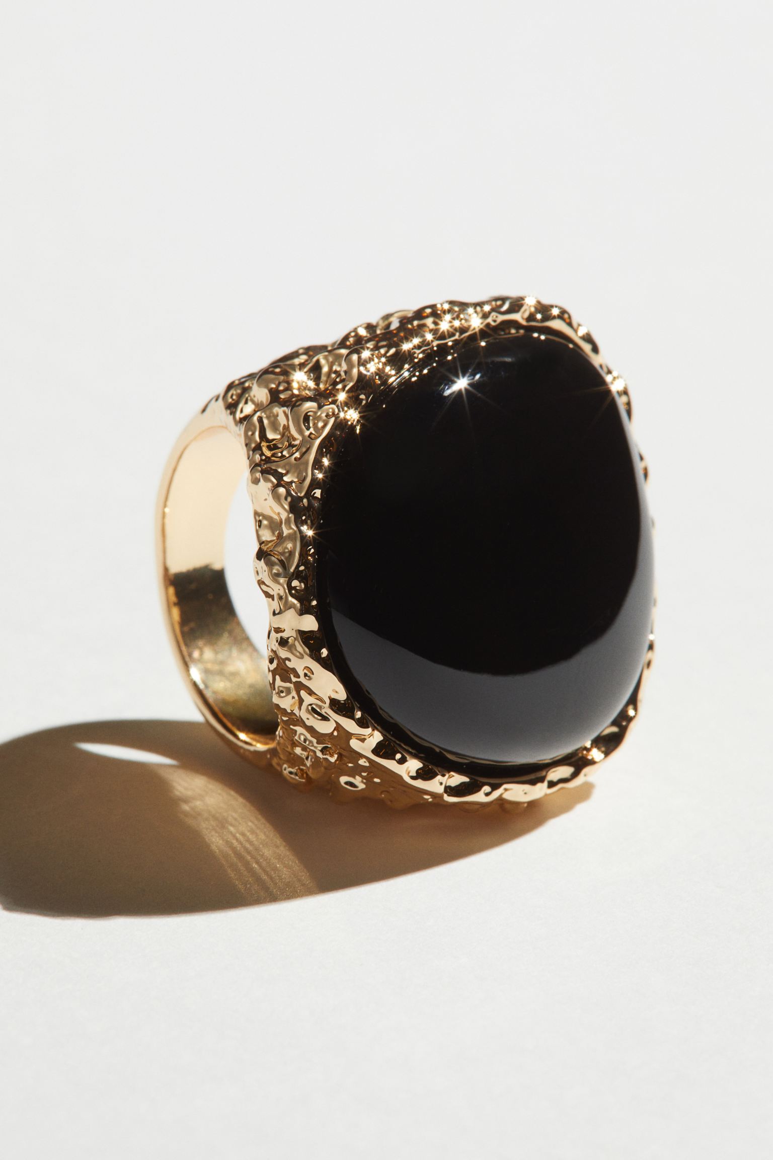 

Bead-detail ring
