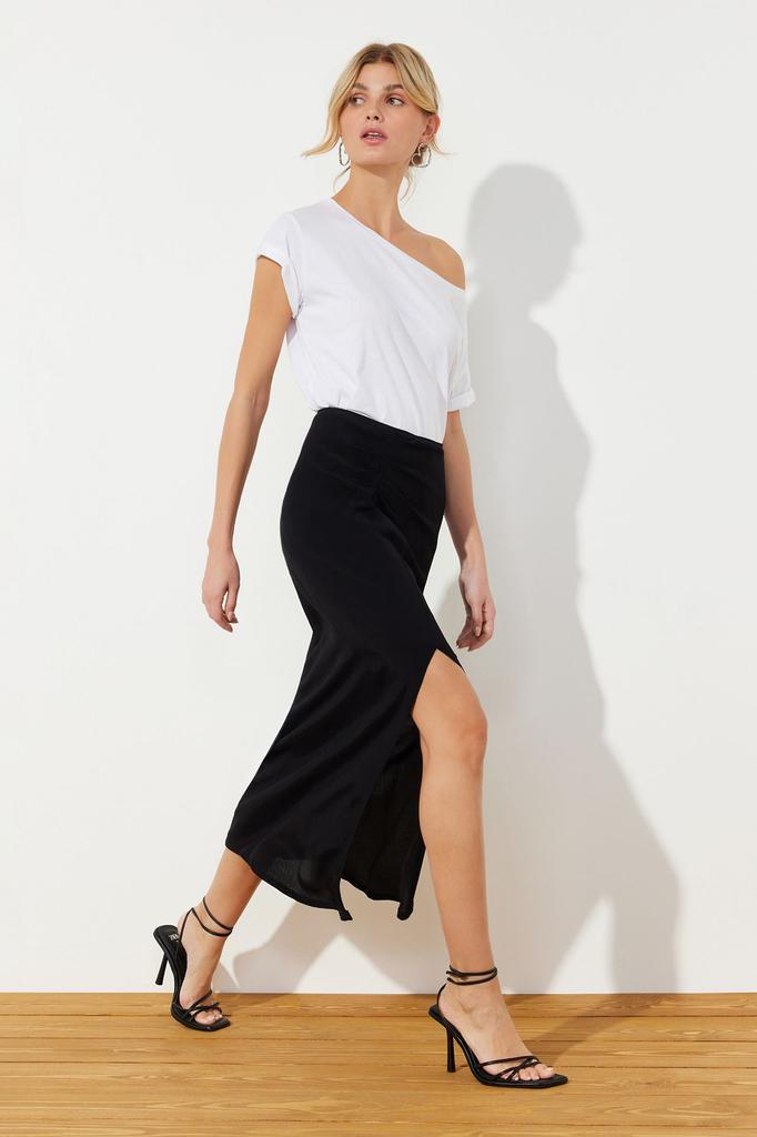 Women's Fashion Black Slit Detailed Fish Shape Maxi Length Woven Skirt