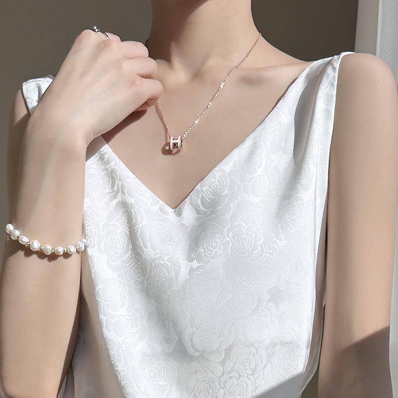 Acetic Acid Satin Vest Vest for Women In Summer New Loose and Versatile Sleeveless Suit Top