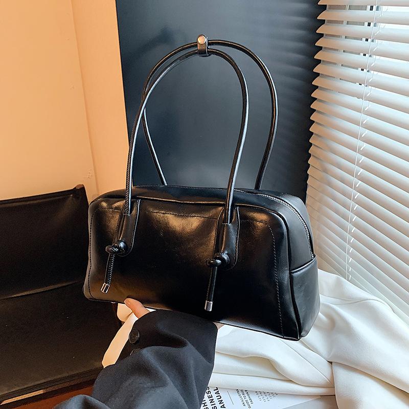 

Жіночі сумки з PU шкіри Новий зимовий тренд 2024 року Корейська мода Жіноча сумка через плече під пахвами Жіночі сумочки чорний