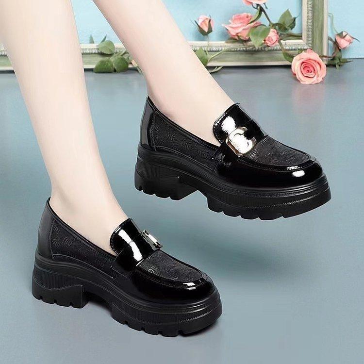 

Сетчатые лоферы 2025 Лето Новая женская обувь Удобная мягкая кожа Обувь с широким носком Удобные универсальные сетчатые сандалии 36 чёрный