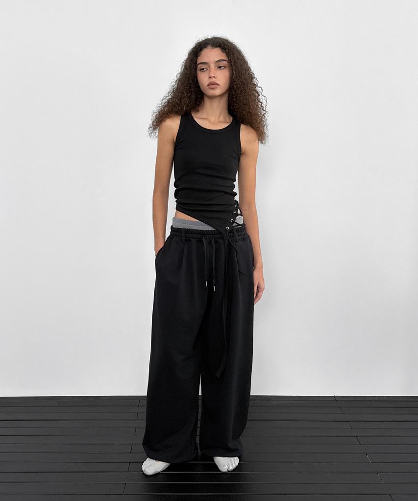 Saendeulig String Layered Sleeveless_Black