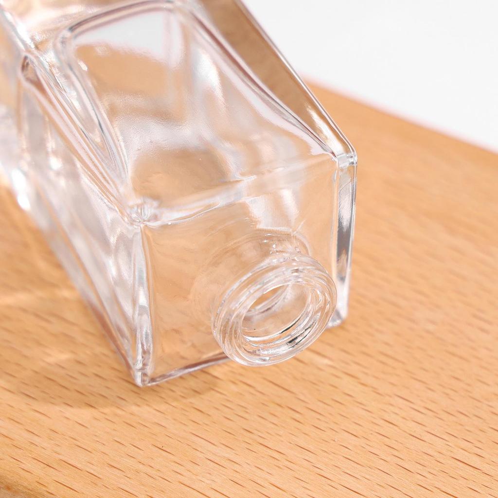 30ml Transparent Square Glass Perfume Bottle with Rounded Corners and Fine Mist Spray