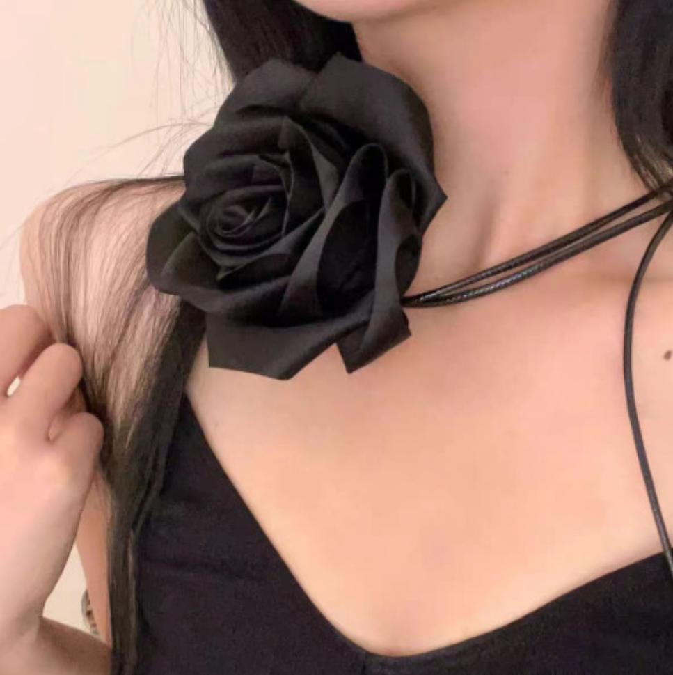 Flower Choker Necklace for Women,Big Rose Flower Chokers, Floral Choker Necklace for Party Bride Wedding Party Summer Necklaces…