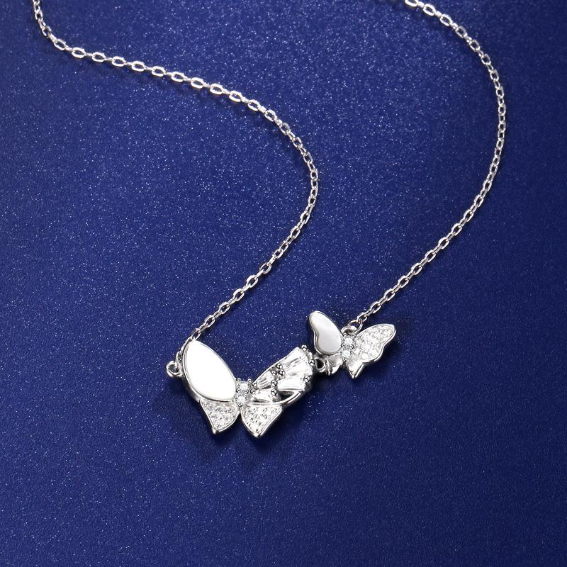 Original Fashion Butterfly Flying Necklace Female Fritillary Ins Niche Design High-End Jewelry Pendant Premium