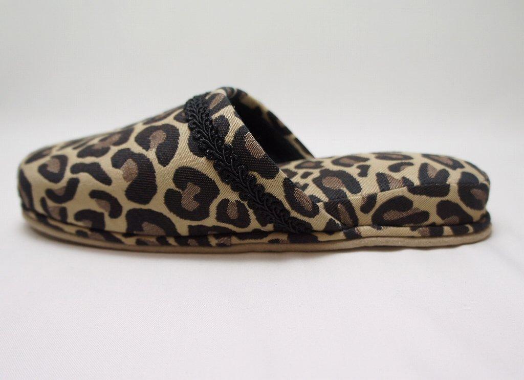 Jennifer Taylor Espresso 32822SP Unisex Room Perfect for Beauty Salons and Nail Salons Shoes,