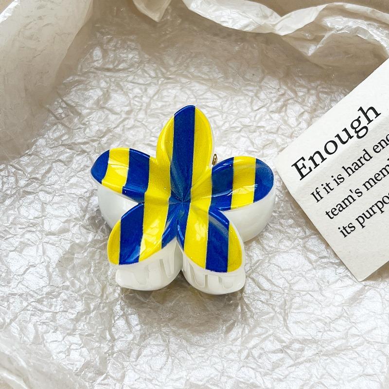 Romantic Frangipani Hair Clips with Printed Hairpins and Flower Hairpins for The Back of The Head