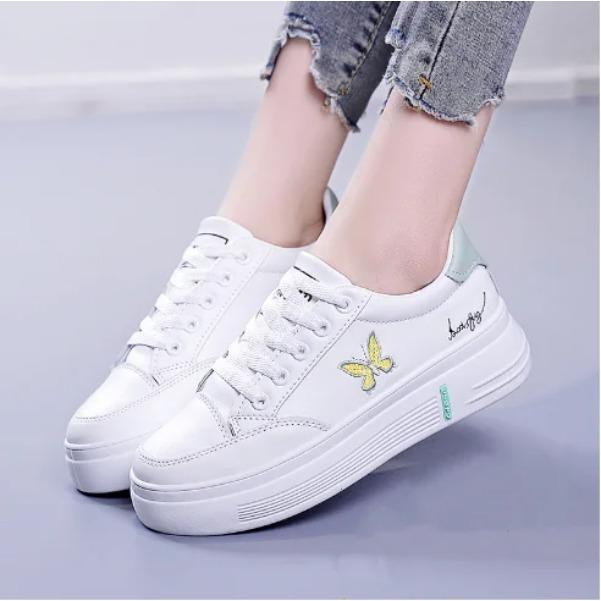 Small White Shoes Women's New Sports Casual Shoes Butterfly Embroidery Leather Students Spring Autumn Platform Shoes C1173