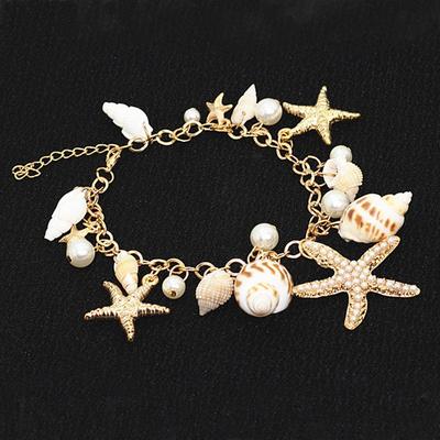 Böhmisches Handgefertigtes Muschel-Kauri-Kettenarmband für Damen Elegantes Imitationsperlen-Anhängerarmband Sommer-Strand-Schmuckgeschenke