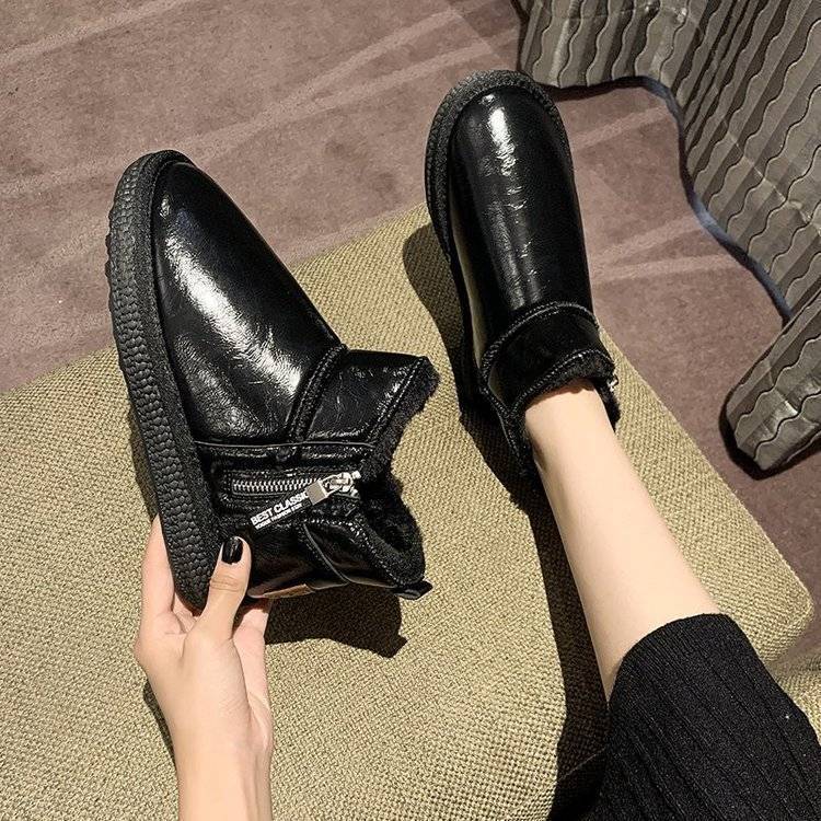 Snow Boots Women's Winter Velvet Cotton Shoes Leather Surface Waterproof Short Boots Women's Fur Integrated Warm Snow Cotton