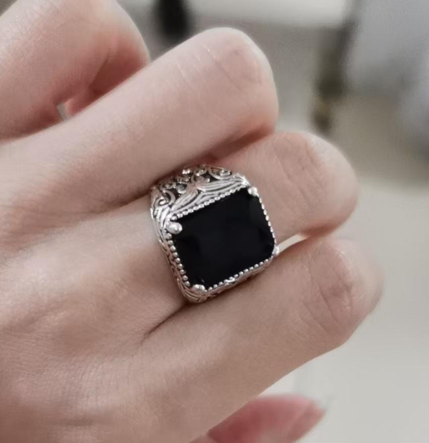A New Vintage Men's Ring with a Unique, Fashionable and Creative Design, Set with Square Red Zircon