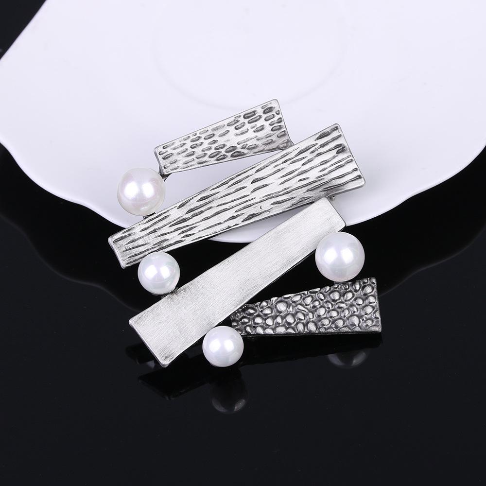 Retro Alloy Brooch Premium Light Luxury Clothing Accessories Pin Jewelry Pearl Brooch