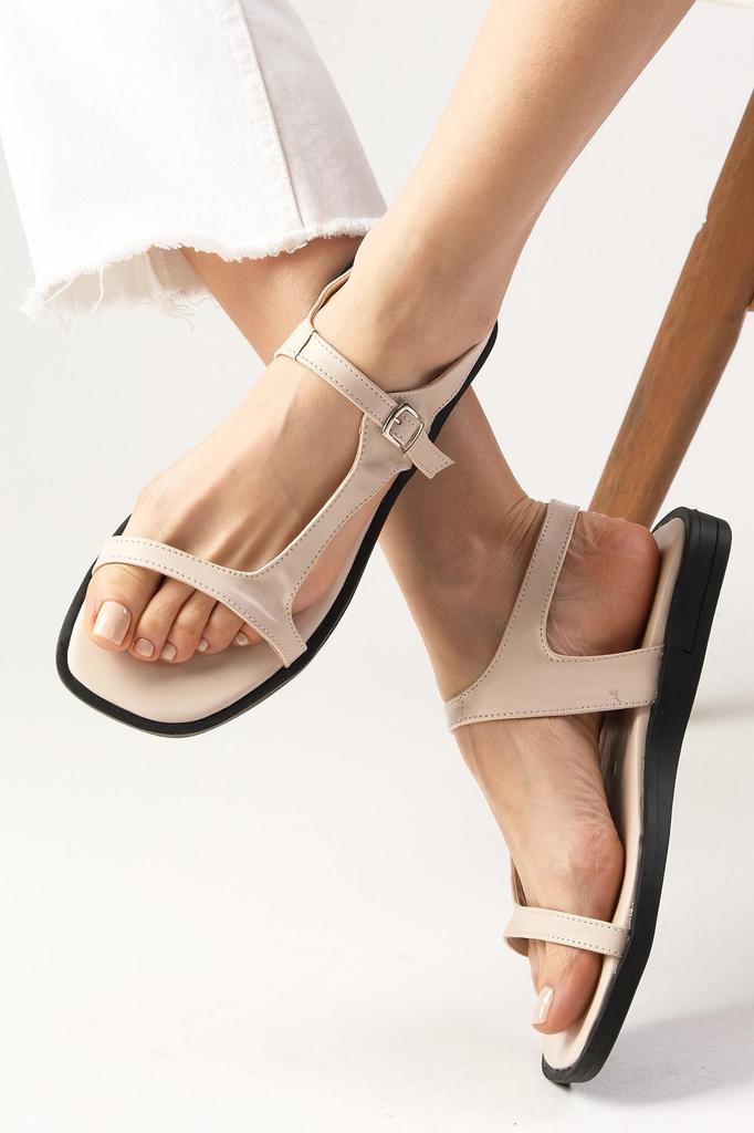 Sandálias femininas com sola plana Sydney cor branca sola macia sem corte