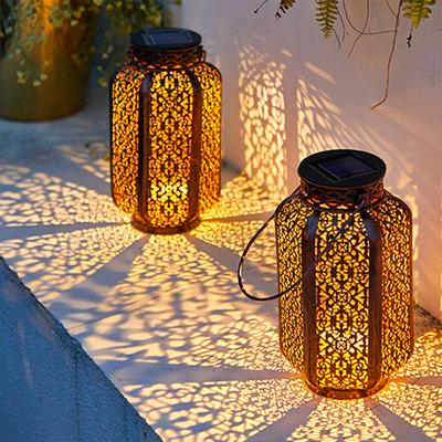 New Elegant and Stylish Vintage Hanging Solar Lantern for Garden Pathway Decoration, Decorative LED Solar Light for Home Garden