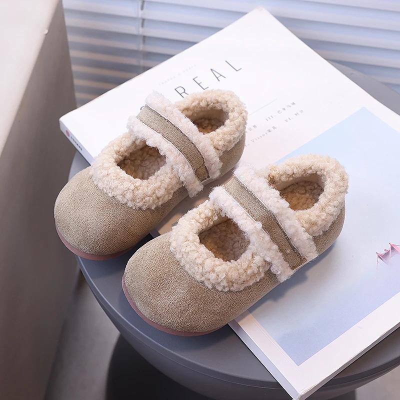 

Детские туфли принцессы с мехом, мягкая подошва, плоская обувь для девочек, милый круглый носок, зимняя новая детская теплая обувь 2024 года, нескользящая, темперамент 21 зелёный