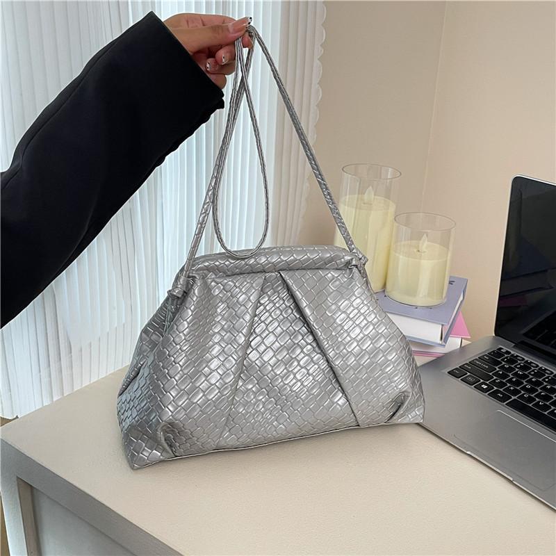 Woven Clip Women's Cloud Bag Fashionable Light Luxury Pleated Small Versatile and Stylish Shoulder Clutch Crossbody Bag