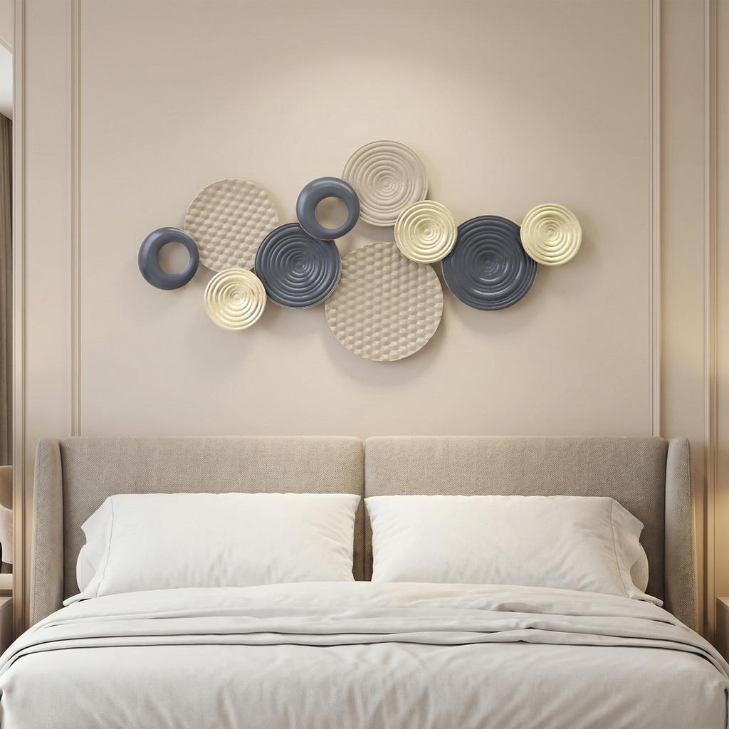 Metal Wall Art, Modern Hanging Wall Decor with Multi-Disc Design for Living Room Bedroom Dining Room