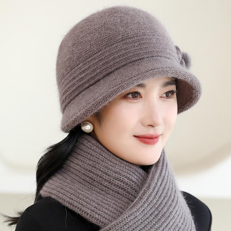 Temperamento ao ar livre Chapéu de meia-idade para mãe idosa Chapéu de lã da moda com isolamento de pelúcia Fabricante de chapéu de malha de estilo ocidental