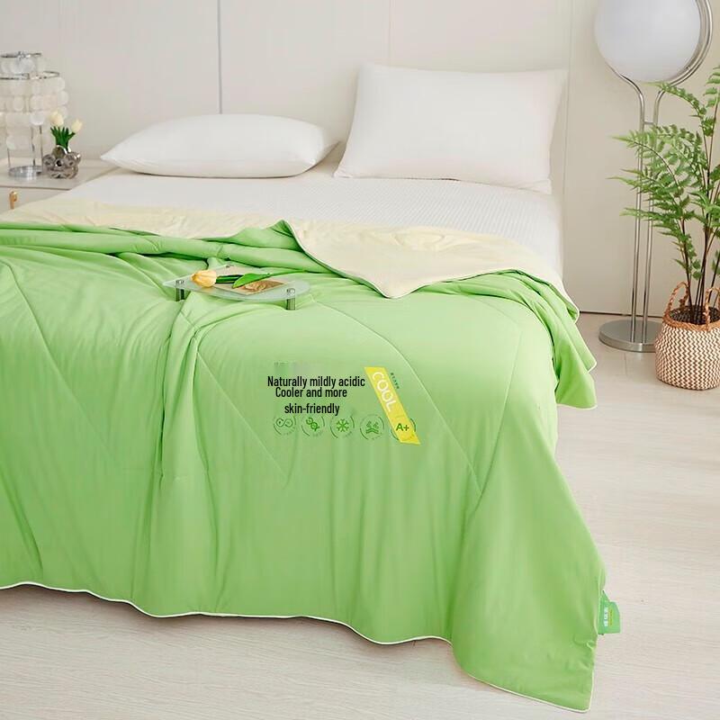 Tangna Cool-Touch Summer Quilt