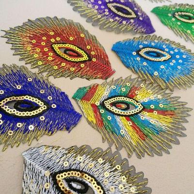 Pauwveer Geborduurde Pailletten Patch voor Danskostuum Zoom - Zelfklevende Mode Decoratie.