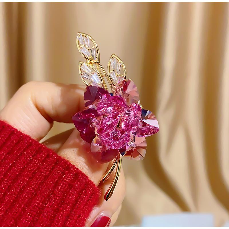 Senior Brooches Flower Leaf Brooch Pins for Women Suit Pendant  Fashion Brooches Jewelry