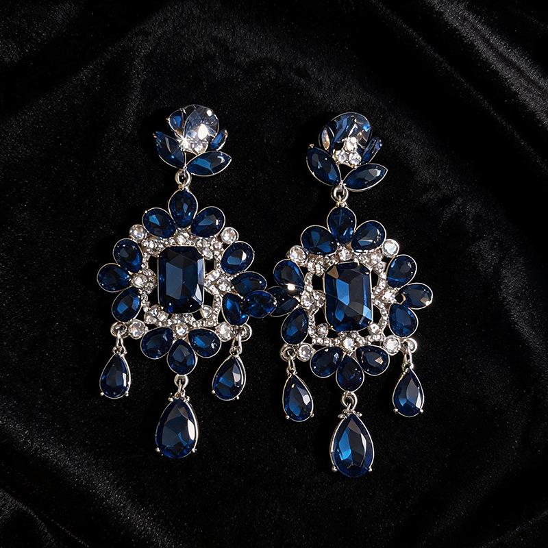 Silver Needle Rhinestone Flower Water Drop Tassel Earrings - Light Luxury High-End Court Style for Women.