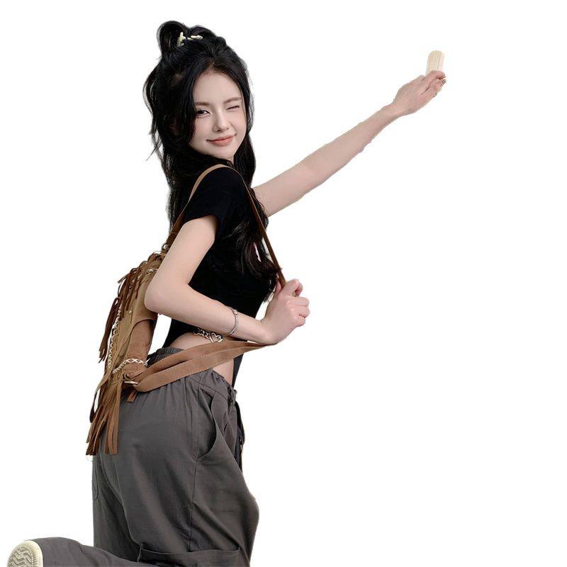 Pikantny Letni Kombinezon Crop z Łańcuchem: Modny top street-style slim z krótkim rękawem dla kobiet