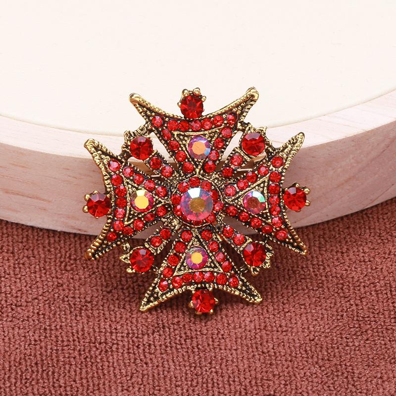 Blucome Broches en forme de flocon de neige en Zircon cubique, strass rouge pour femmes et hommes, couleur or, conception spéciale d'oiseau de mariage
