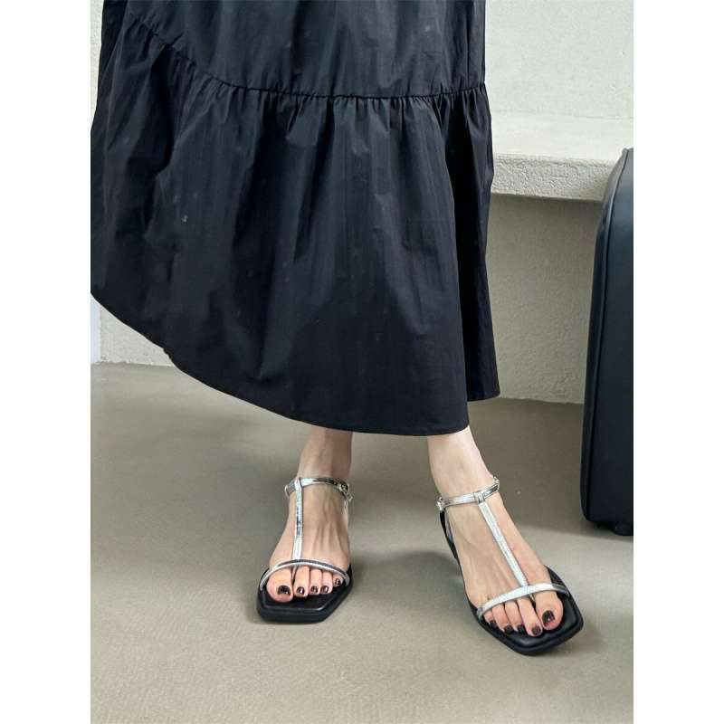 French toe thick heel sandals women 2025 new out square head simple strap cross fairy beach roman shoes