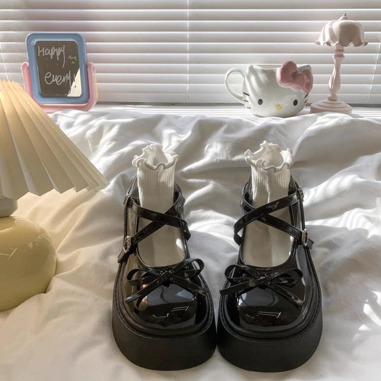 Mary Jane shoes women's autumn and winter new round head with Lolita high heel one-word buckle light mouth loafer single shoes